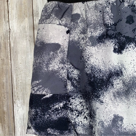 Reebok Fearless Splatter Running Shorts - Picture 4 of 6